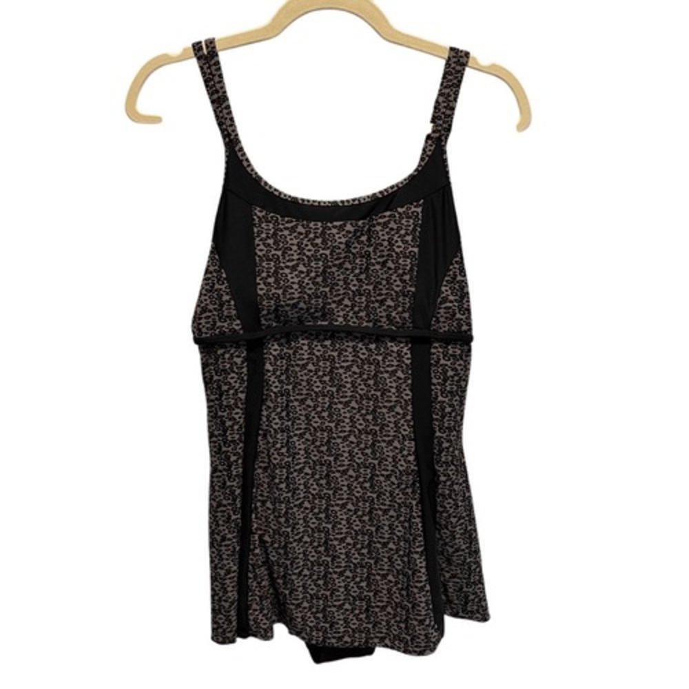 Shore Shapes Leopard‎ Print Swim Dress Adjustable Straps Built-In Cups Size 10